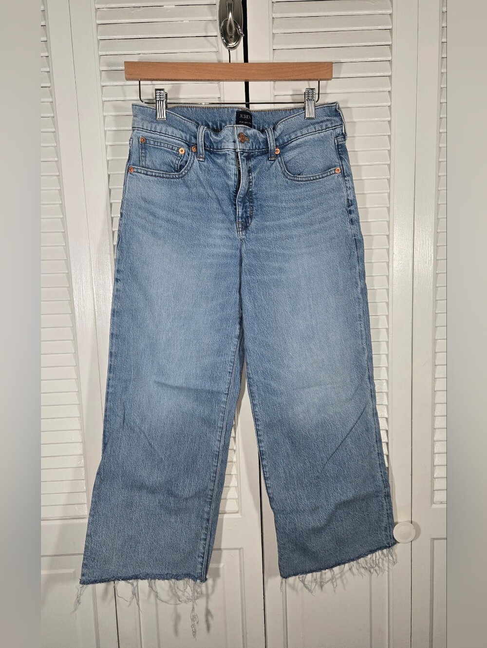 J Crew Wide Leg Cropped High Rise Raw Frayed Hem Medium To Light Wash Jean 28 P